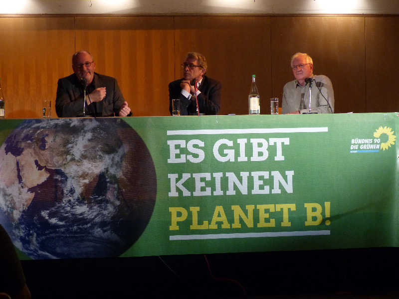 "Heimat -alles weiß-blau?" mit Dr. Norbert Göttler, Dr. Sepp Dürr und Hans Well auf dem Podium
